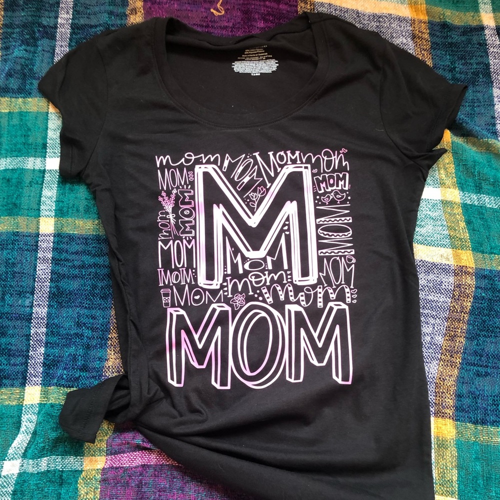 “Mom” shirt